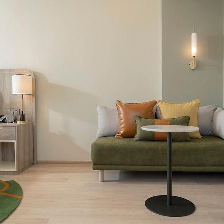 Staybridge Suites Bangkok Sukhumvit By Ihg Esterno foto