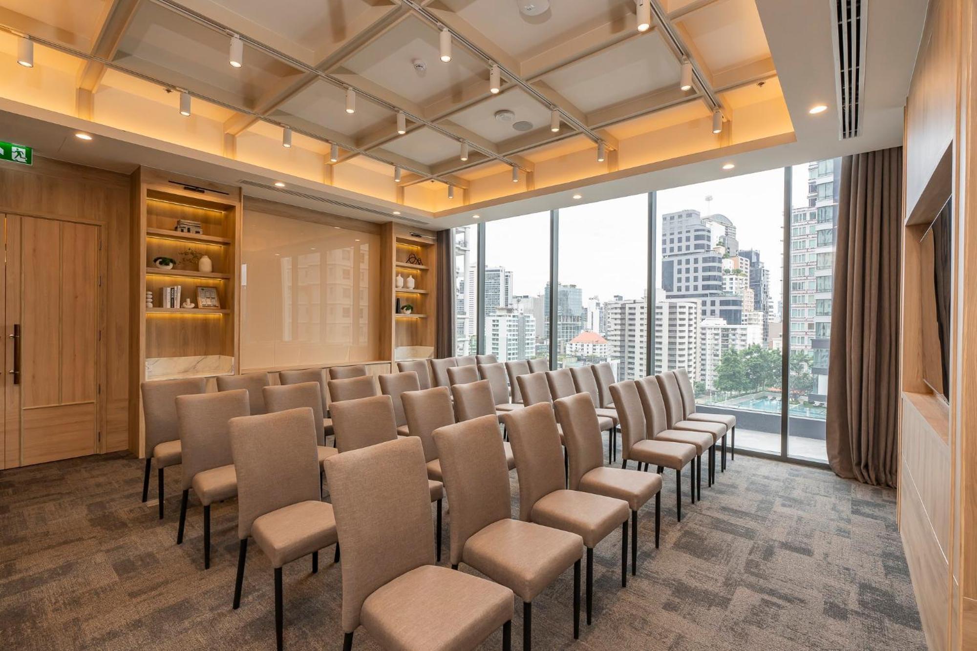 Staybridge Suites Bangkok Sukhumvit By Ihg Esterno foto