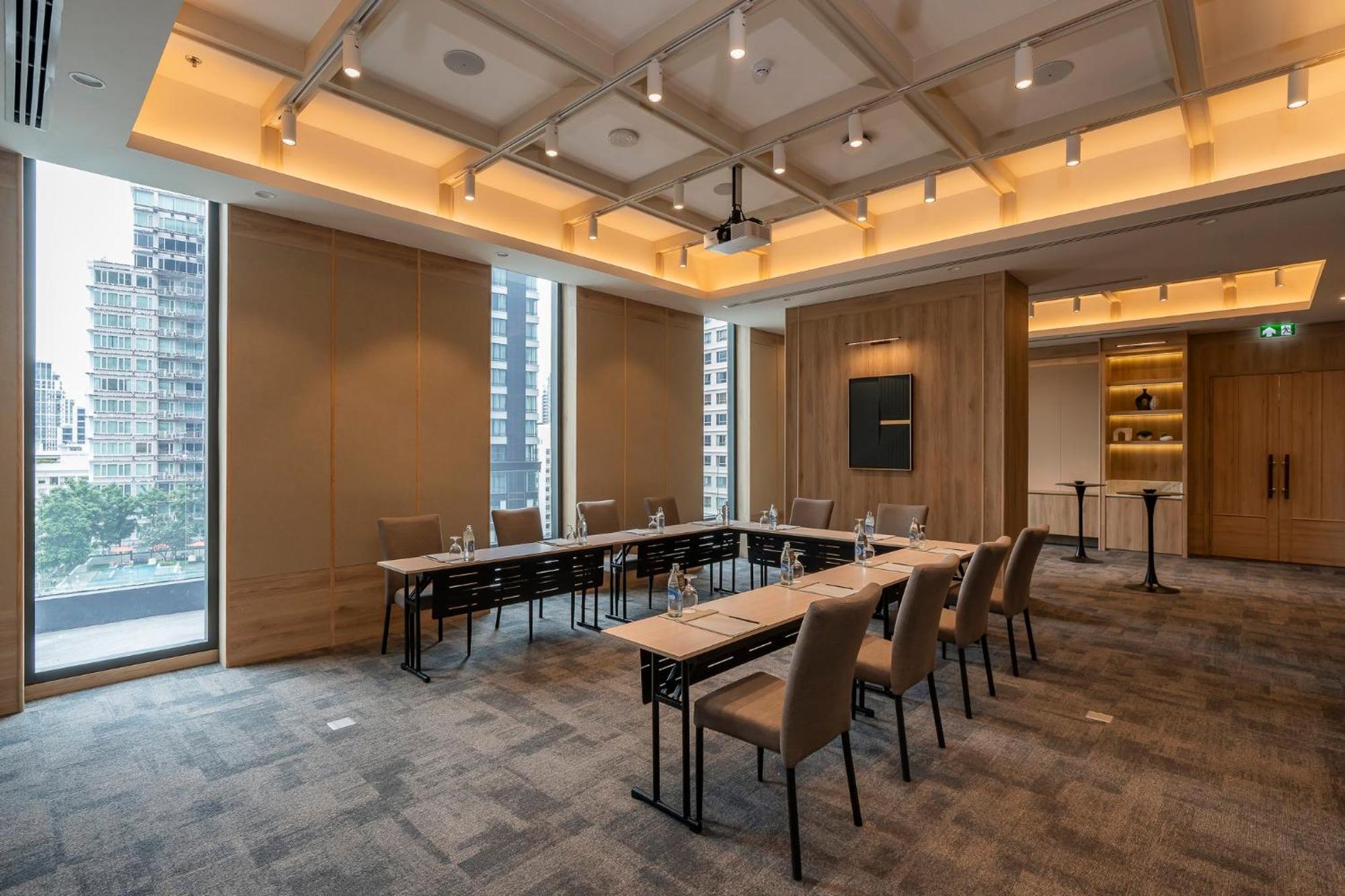 Staybridge Suites Bangkok Sukhumvit By Ihg Esterno foto