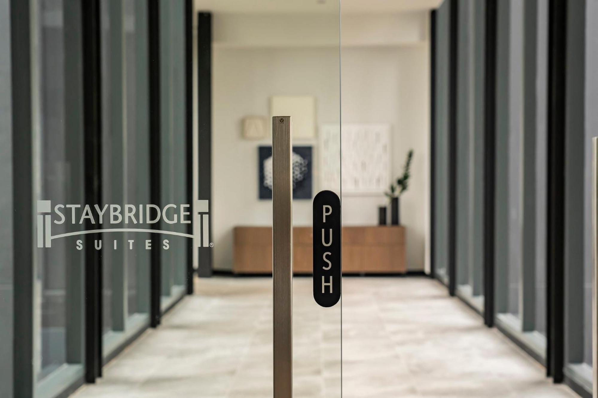Staybridge Suites Bangkok Sukhumvit By Ihg Esterno foto