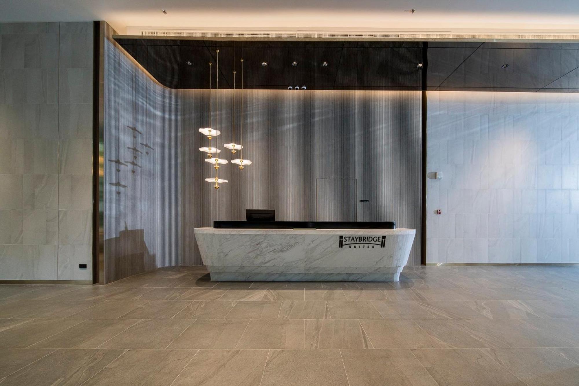 Staybridge Suites Bangkok Sukhumvit By Ihg Esterno foto