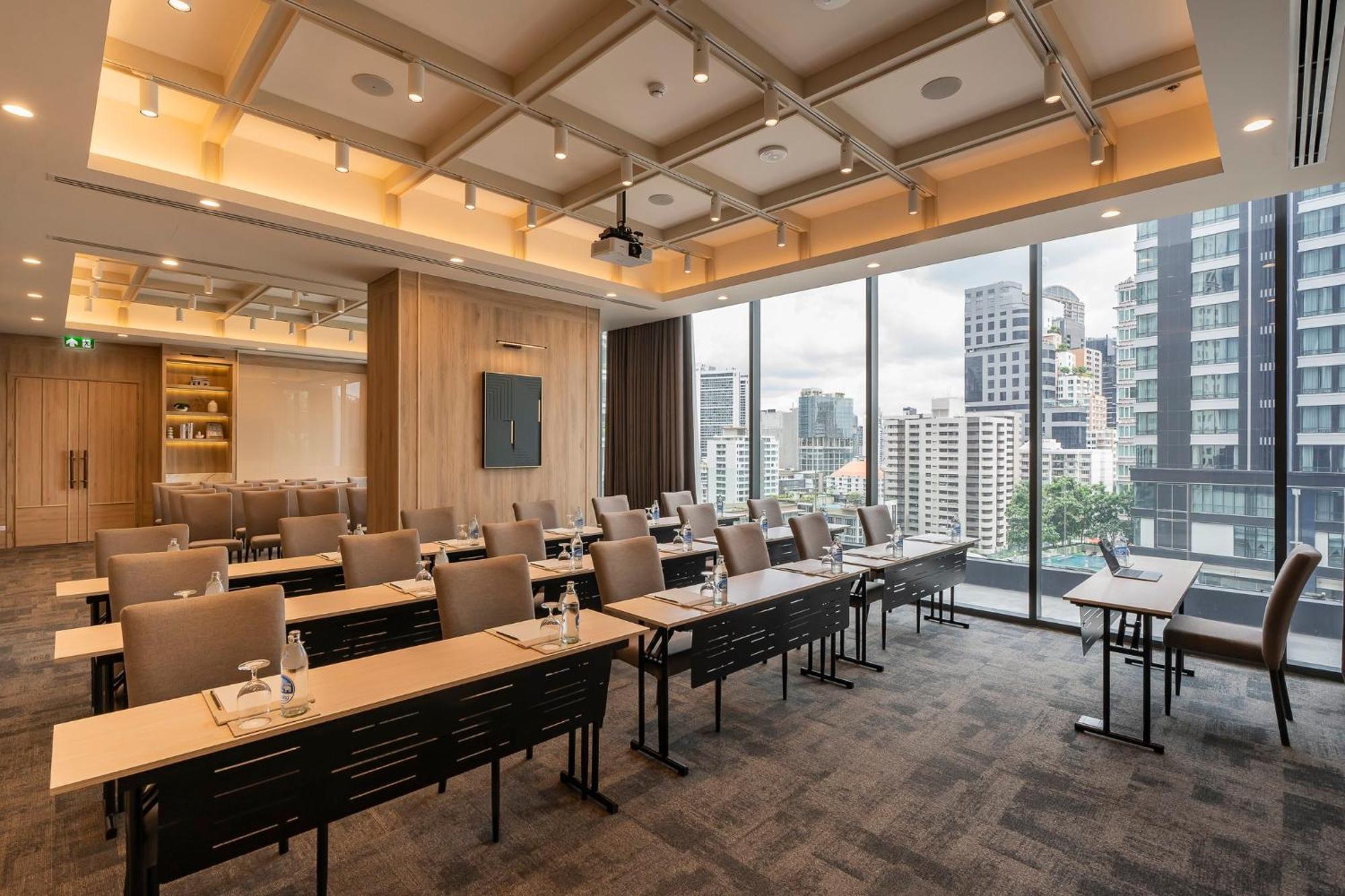 Staybridge Suites Bangkok Sukhumvit By Ihg Esterno foto