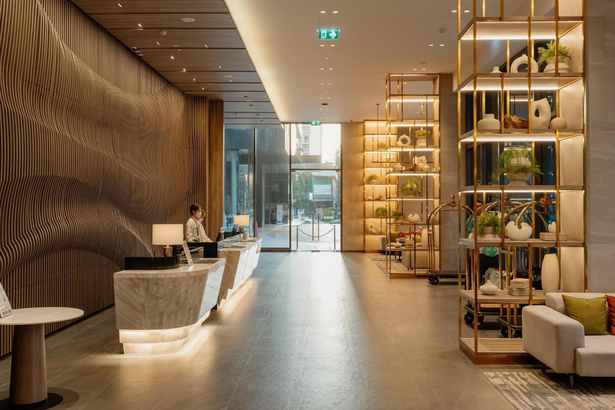 Staybridge Suites Bangkok Sukhumvit By Ihg Esterno foto
